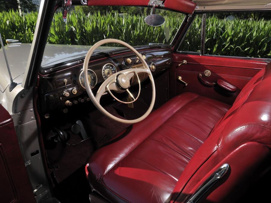  Lincoln Zephyr Continental Cabriolet 1941 года  (фото 12 из 14)
